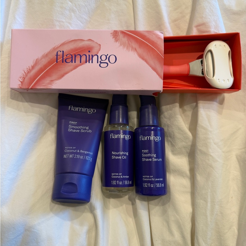 Flamingo Shaving Set with Razor and Skincare